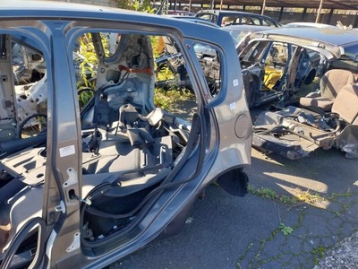 Colt vi z30 5d 5 двері крила задня лівий чверть 16h фото №1