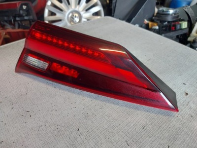 Bmw f40 лампа правая задняя w крышка 647752 фото №1