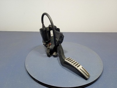 Maserati levante педаль потенциометр газа 04861716ae фото №1