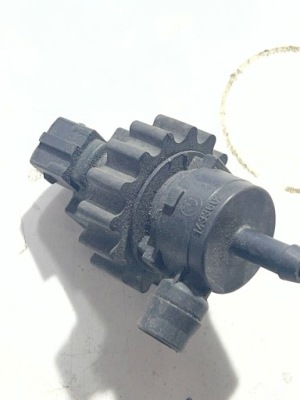 Land rover оригінальний номер 1433602 клапан вакууму фото №1