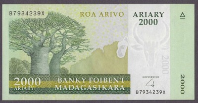 Madagaskar - 2000 ariary 2004 (aUNC)