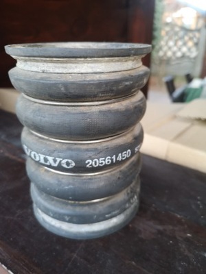 З'єднувач гумовий елемент інтеркулер volvo 20561450 фото №1