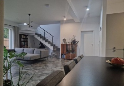 Dom, Józefów, Otwocki, 168 m²