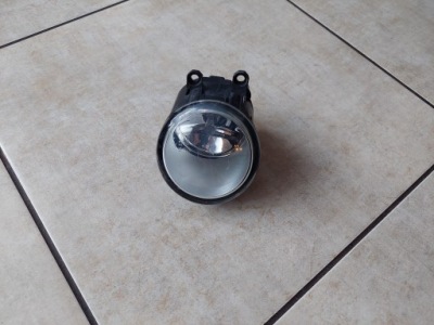 Левый противотуманная фара - toyota avensis t25 - lift - 06-08 фото №1