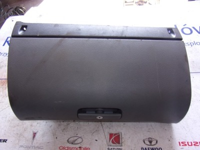 Skoda octavia бардачок 12320051 --- фото №1