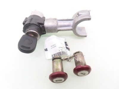 Замок зажигания с ключ 441022221176 skoda favorit 1.3b фото №1