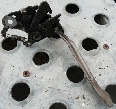 Citroen c4 picasso i 06-13r замок капот засов перед фото №1