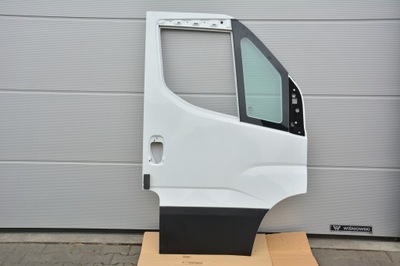 IVECO DAILY 2014 2016 2019 DURYS PRIEKINIAI DEŠINIOJI 