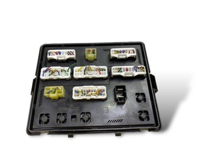 Ssangyong rexton 2002 рамка / модуль запобіжників фото №1