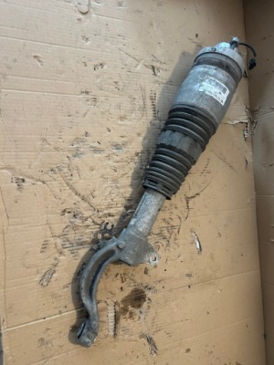 Maserati оригінальний номер 06700374360 фото №1