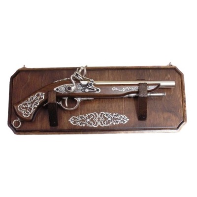 ZDOBIONY PISTOLET SKAŁKOWY NA ZAWIESZCE (WARG-2)