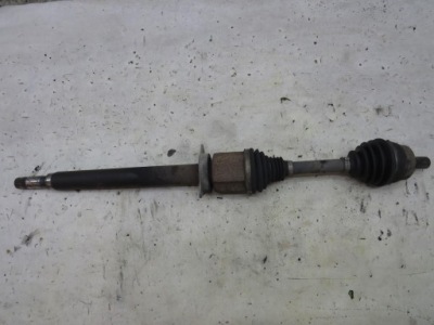 Приводной вал правая  перед volvo v40 2 2.0 d4 фото №1