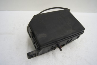 Коробка запобіжників hyundai tucson i 91238-2e021 фото №1