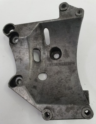 Кронштейн основание генератора mercedes w163 4.0 cdi фото №1