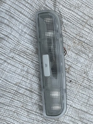 Лампа салонна 8p0947111 skoda rapid фото №1