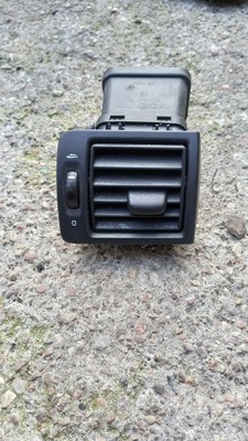 Решітка обдув права volvo c30 08r фото №1