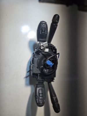 Переключатель комбинированный kombajn peugeot expert iii 98262688zd фото №1