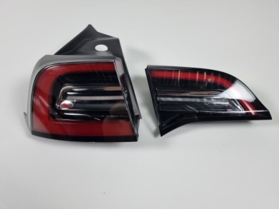 Tesla model 3 рестайлінг  лампа задня ліва задній + w кришка комплект . 1502086-99-d фото №1