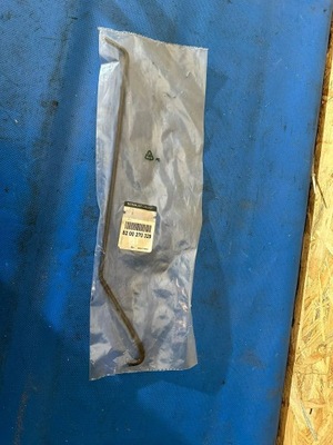 Renault clio iii кронштейн капот 8200270329 фото №1