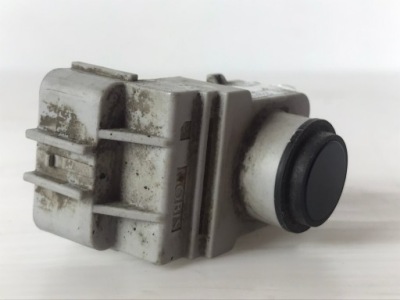 Hyundai ix35 датчик парковки приближения задняя датчик радар 2010- фото №1