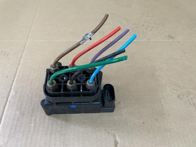 Audi a8 d3 распределитель подвеска 15152400152 фото №1