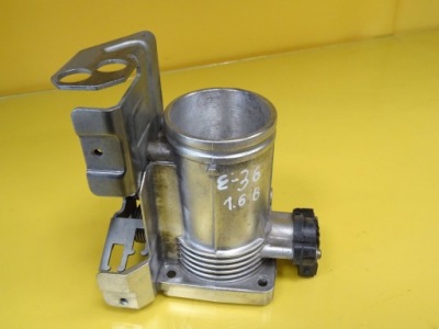 Дросельна заслінка bmw e36 13631721456 nr206 фото №1