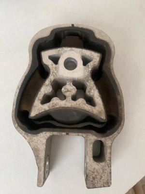 Подушка двигуна ford edge mk2 2.0 tdci фото №1