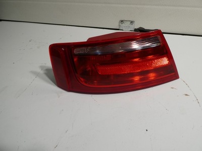 Audi a5 8t лампа лівий задня 8t0945095 фото №1