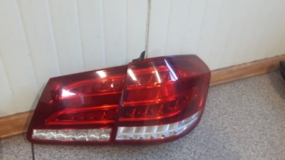 Mercedes e w212 lift kombi лампа led задня 2129069202 2129069402 права фото №1