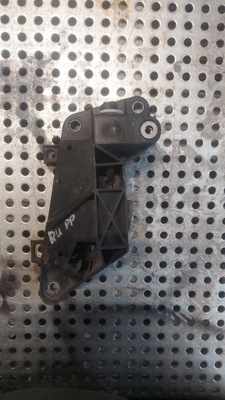 Pacifica 2016-2024r кронштейн радиатор правое комплект фото №1