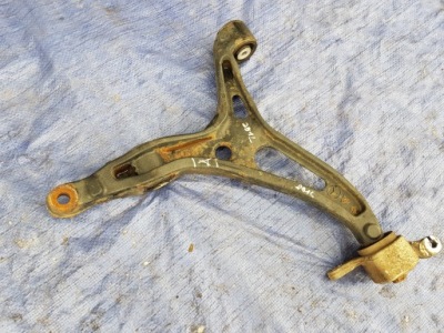 Рычаг левый нижний перед передний mercedes w251 фото №1