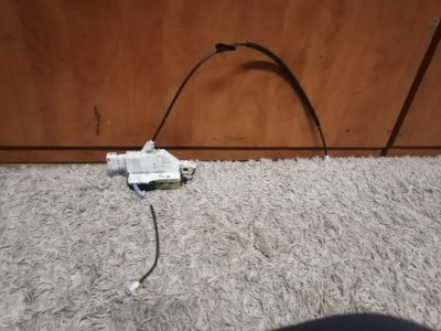 Замок правый перед citroen c3 9647173880f фото №1