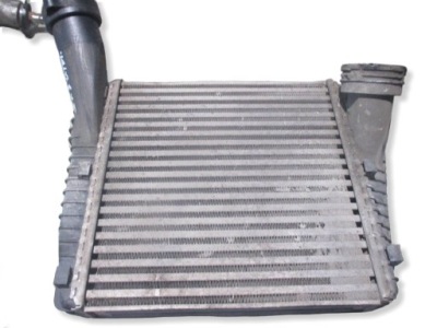 Інтеркулер audi q7 4l лівий 3.0tdi фото №1