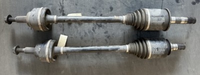 Привідний вал задній jeep grand cherokee wk2 3.0 d рестайлінг фото №1