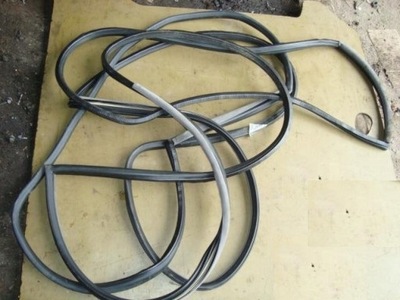 Audi a8 d2 прокладка дверь задняя левая правая фото №1