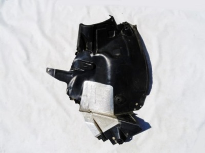 C-klasa w204 підкрилок передні праве a2046984030 фото №1