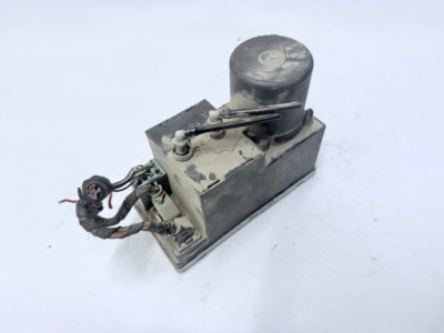 Помпа замка центрального audi оригінальний номер 8d0862257b фото №1