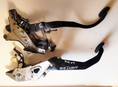 Педаль сцепления тормоза auris i 2.0 d4d europa фото №1