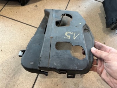 Mercedes b klasa w246 a w176 корпус накладка пластикова ремінь розподільного валу 1,5 фото №1