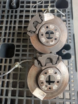 Гальмівні диски супорти передні bmw x2 f39 фото №1