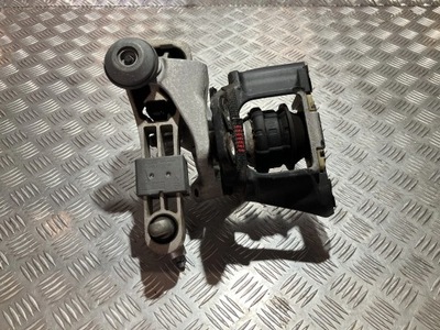 Кронштейн подушка двигуна volvo s90 2.0 d фото №1