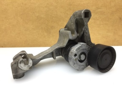 Nissan juke f15 рестайлинг  1.2 dig-t кронштейн кронштейн ролик основание генератора фото №1