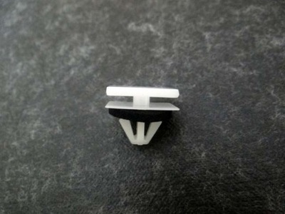 Клипса chevrolet volt 11- nowa фото №1