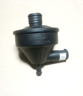 Вентиляція картера двигуна 6141135 ford escort /fiesta фото №1