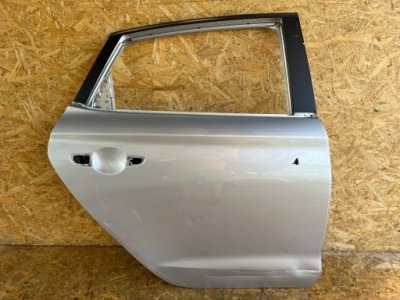 Hyundai i30 i-30 iii 3 fastback 17- двері задні задня праве фото №1