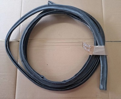 Dacia dokker прокладка двері задня фото №1