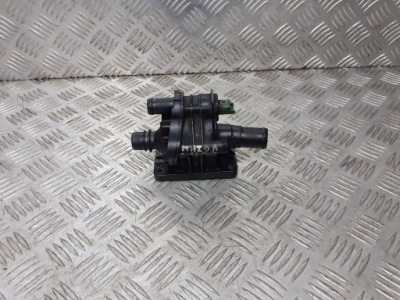 Корпус термостата mazda 3 bk 1.6 citd 9647767180 фото №1