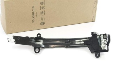 Seat tarraco kn передня частина left door mirror поворот indicator 575949101a фото №1