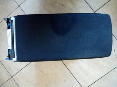 Подлокотник vw passat b6 '05-10 oryg. фото №1