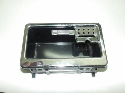 Mercedes c w204 попільничка фото №1